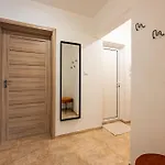 アパート Next To Sea Garden Suitable For 4 Persons
